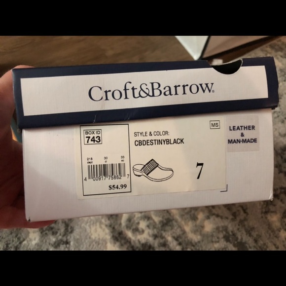 New in Box Craft and Barrow Women’s size 7 Black Clogs - Picture 5 of 5